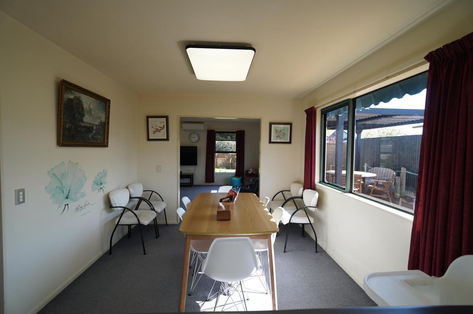 Atarau Grove Holiday House Paraparaumu Kültér fotó