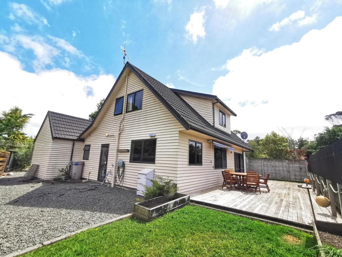 Atarau Grove Holiday House Paraparaumu Kültér fotó